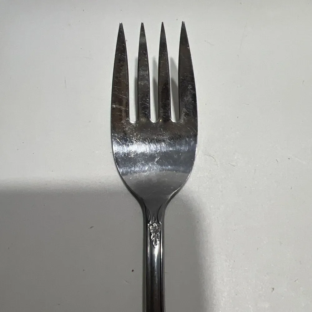 Wm A Rogers ︱Fenway ︱ Oneida ︱Stainless ︱Serving Fork︱7 3/4